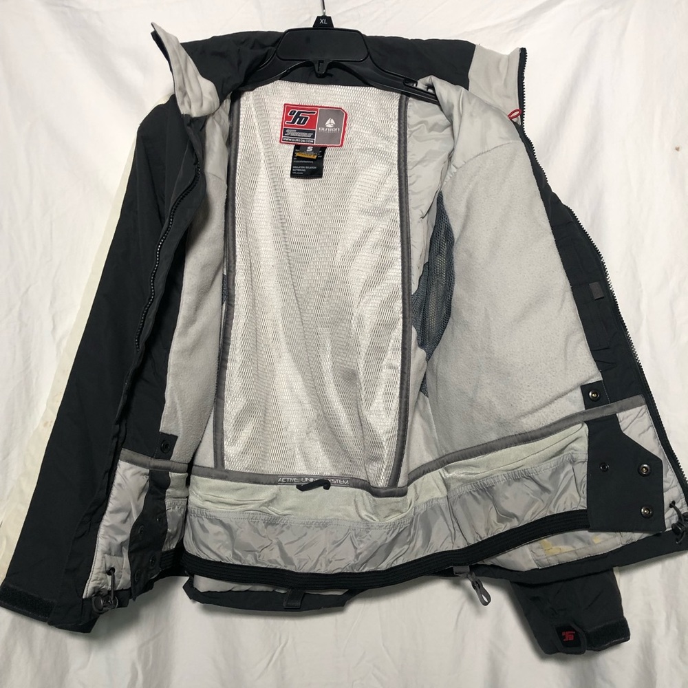 Burton Insulated FORMULA Snowboarding Jacket *Women’s* Small. Dark Grey, White